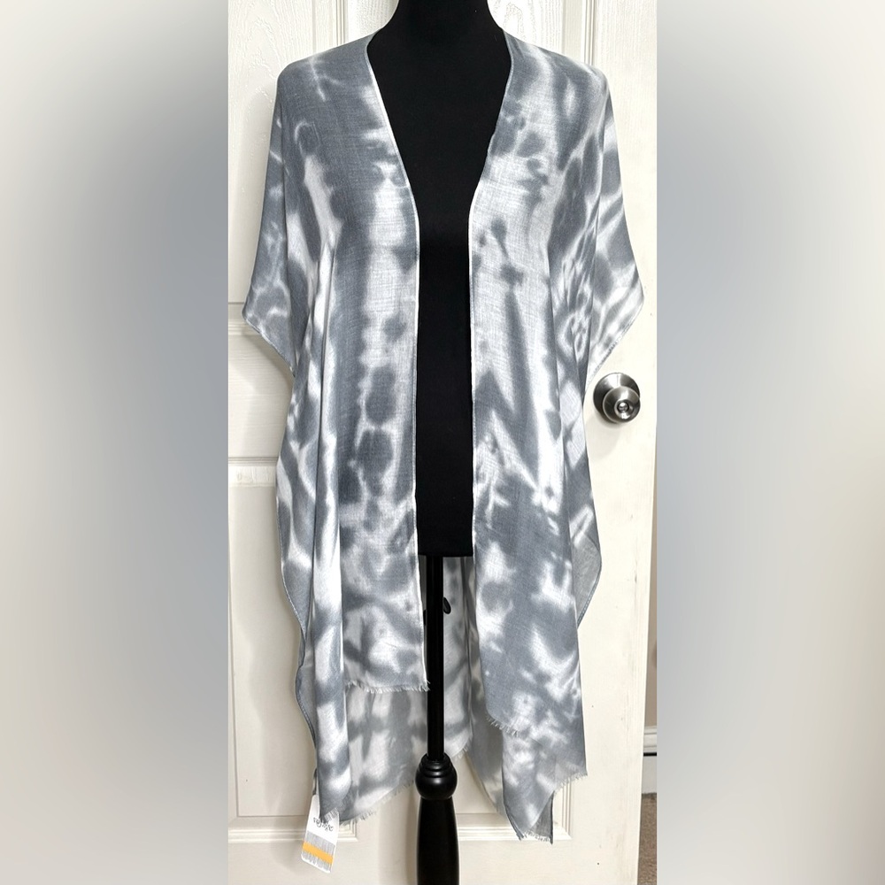 Bon Voyage one size fits all gray/white tye die swimsuit cover-up